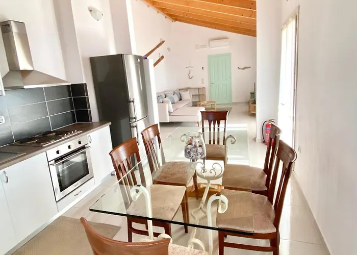 Federico * Χαλικερή