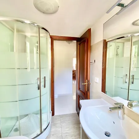 Apartment Federico Khalikeri