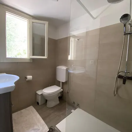 Federico Apartamento Khalikerí